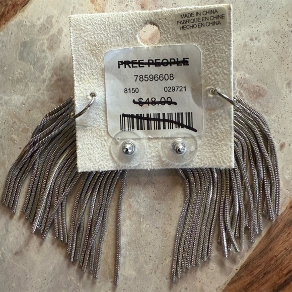 Free People Kiss Kiss Bohemian Ear Cuff Dangle Earrings in Silver - Picture 3 of 5